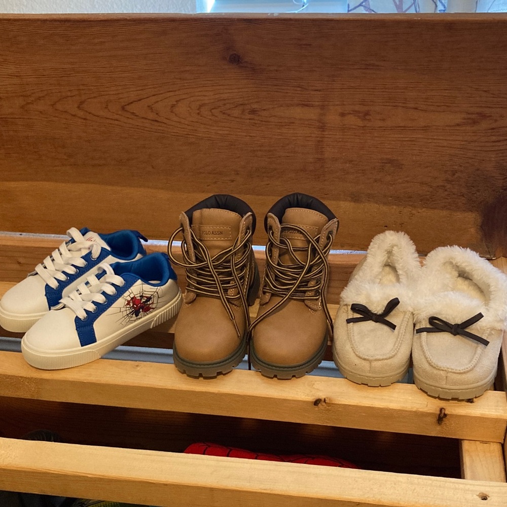 Polo Tan faux Leather Boots, slippers and Spider-Man sneakers